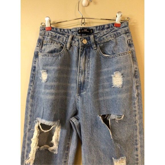 NWOT Missguided Riot High Rise Mom Jean Destroyed Distressed Size 4L - Picture 2 of 12